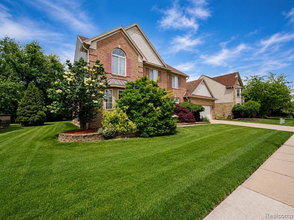2931 Briarwood Drive, Troy, MI 48085