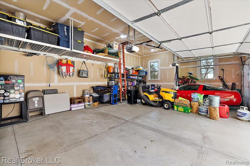 5633 GOLF POINTE Drive, Clarkston, MI 48348 — Photo 80