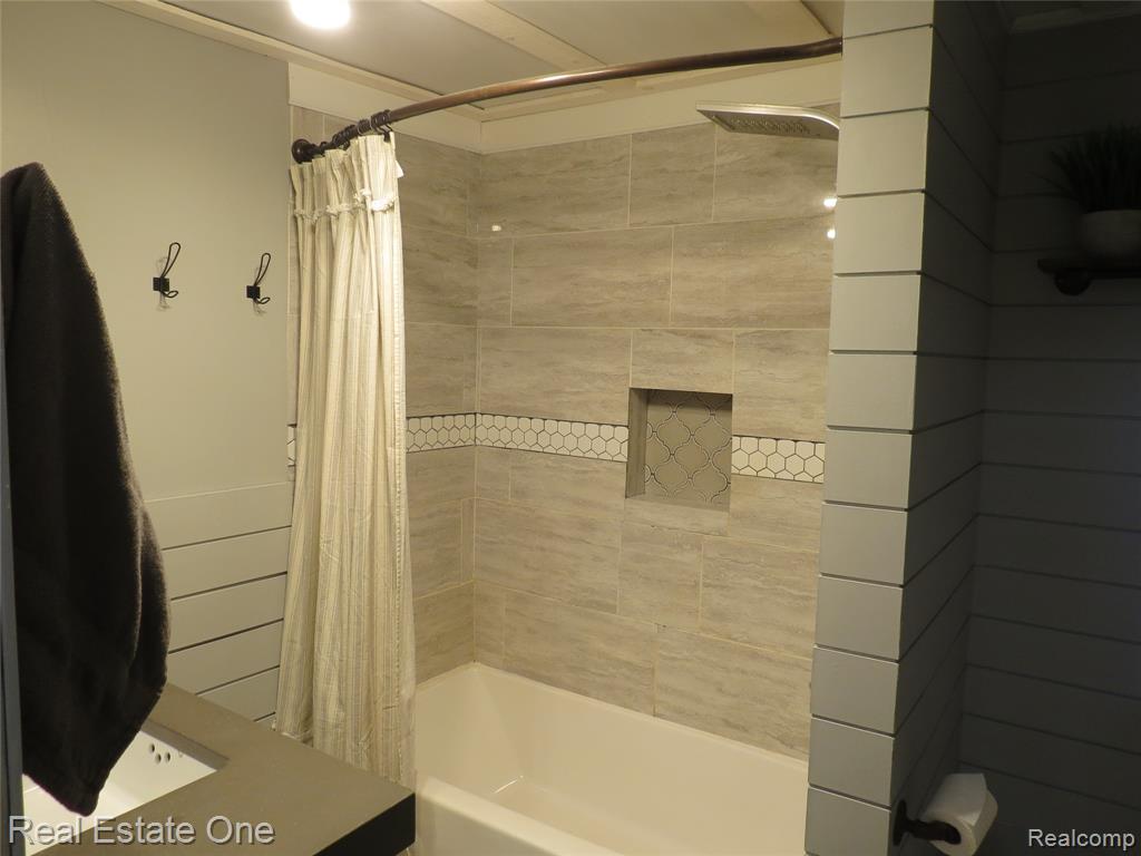 225 South Street, Fowlerville, MI 48836 — Photo 20