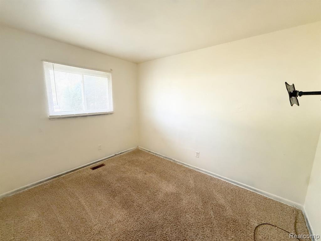 5444 Mendel Berger Drive, Mount Morris, MI 48505 — Photo 13