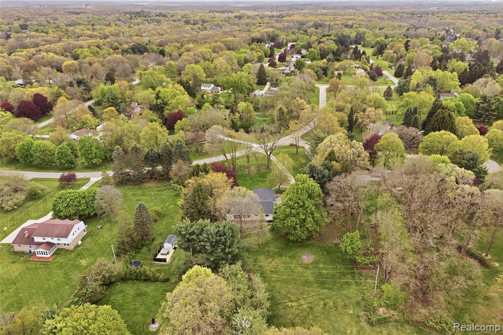 11221 Meadowood Drive, Brighton, MI 48114 — Photo 41