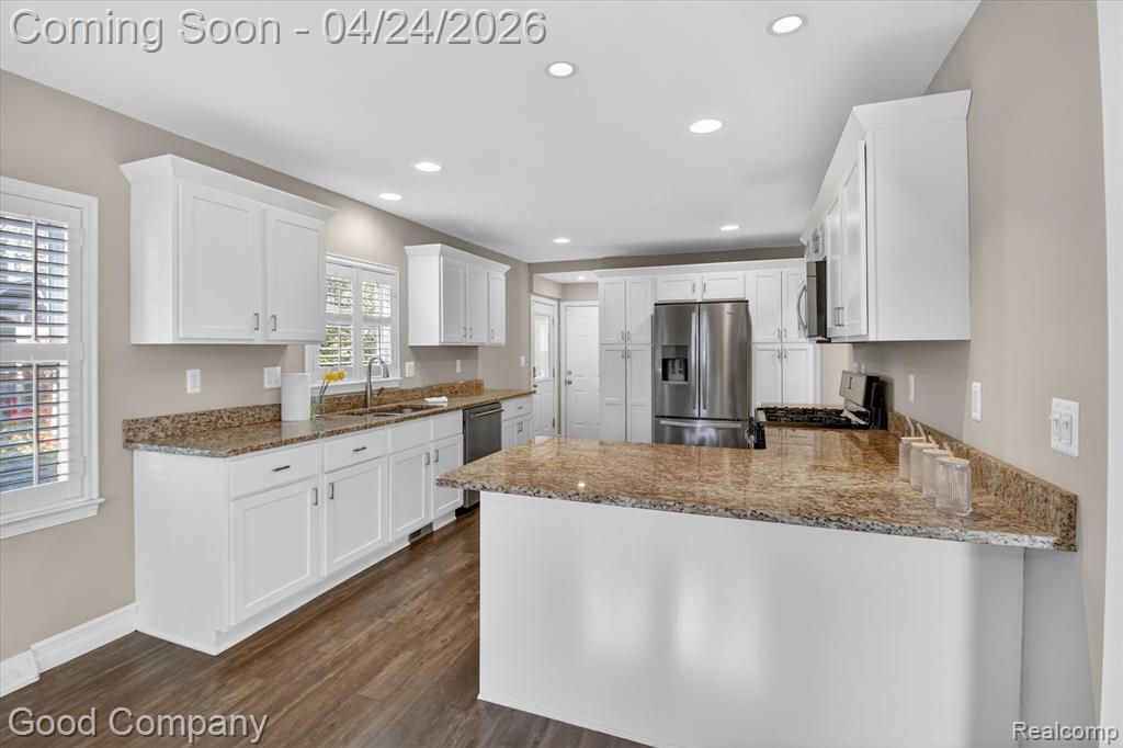627 Kayser Avenue, Royal Oak, MI 48067 — Photo 6