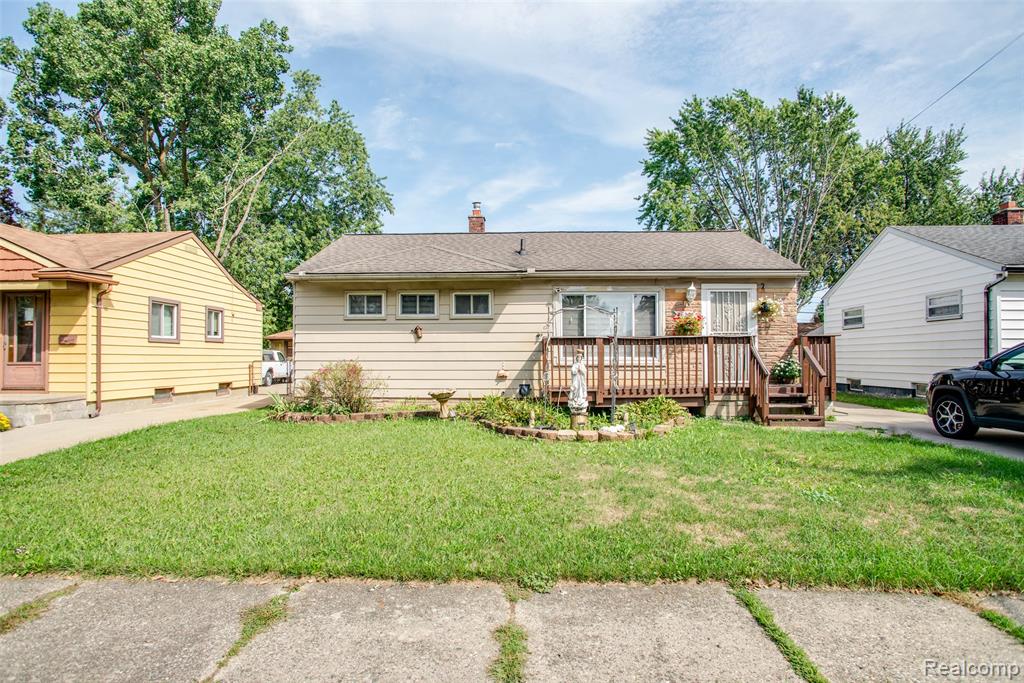 26260 Bryan Street, Roseville, MI 48066