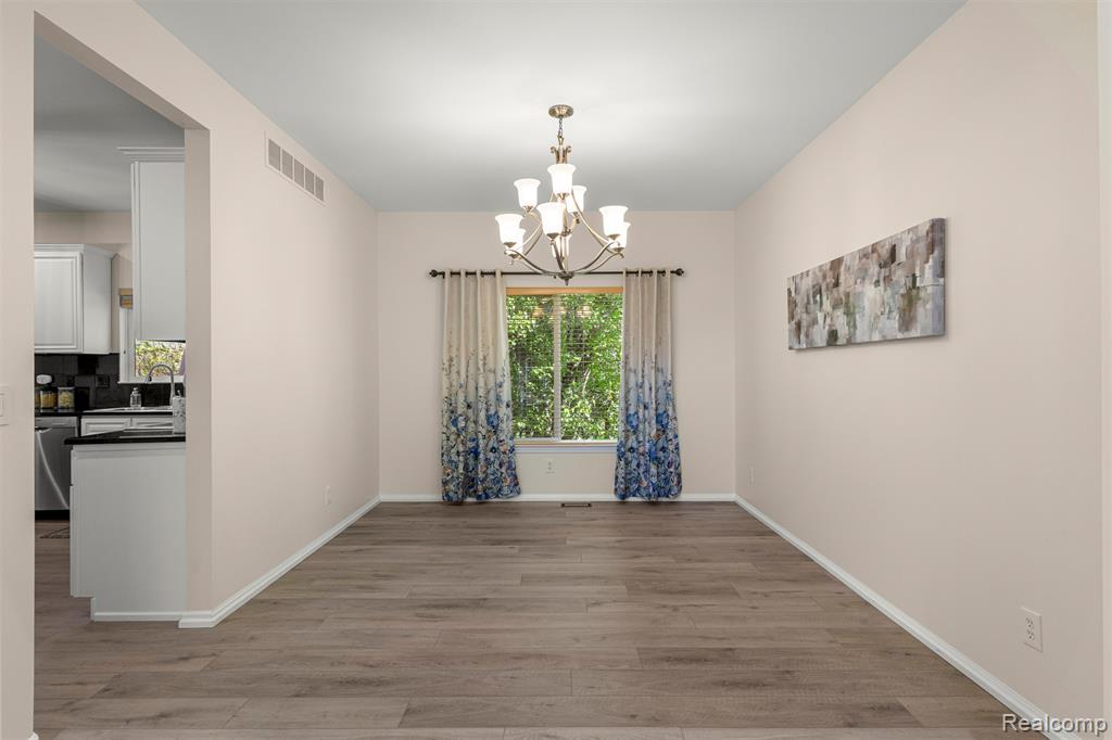 23395 Mission Lane, Farmington, MI 48335 — Photo 14