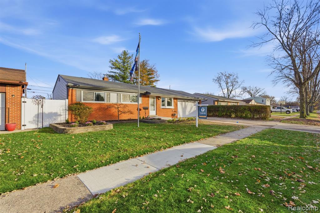42142 Betley Drive, Sterling Heights, MI 48313 — Photo 2