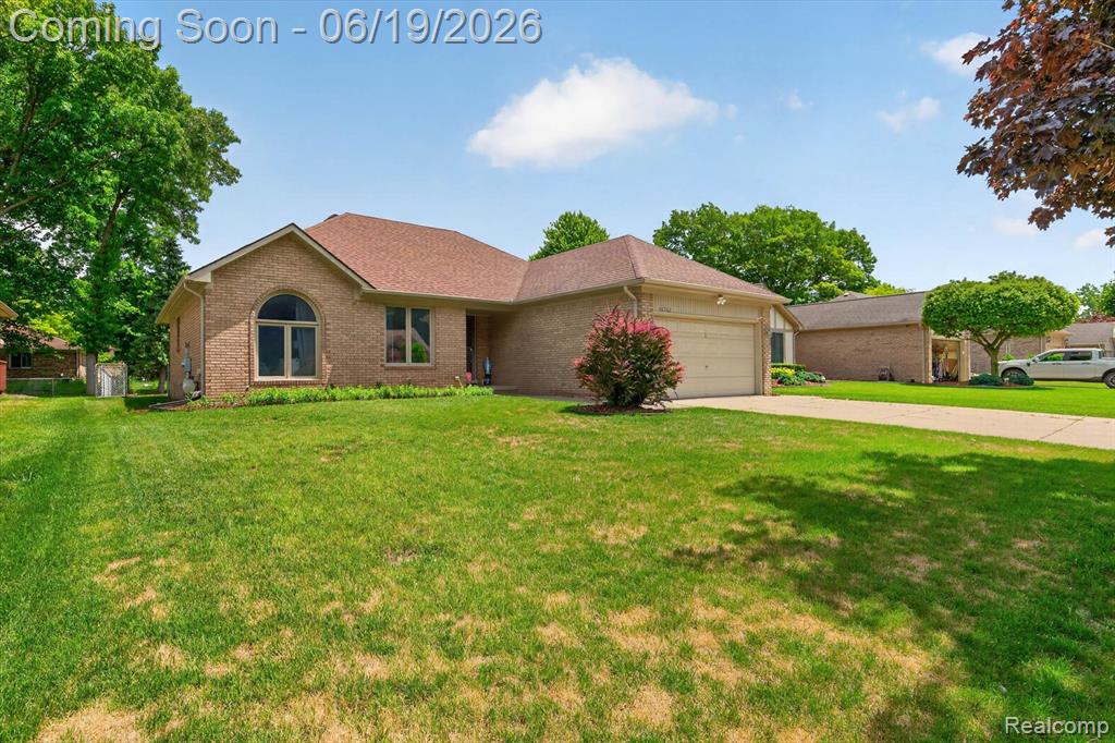 46362 Springhill Drive, Utica, MI 48317 — Photo 2