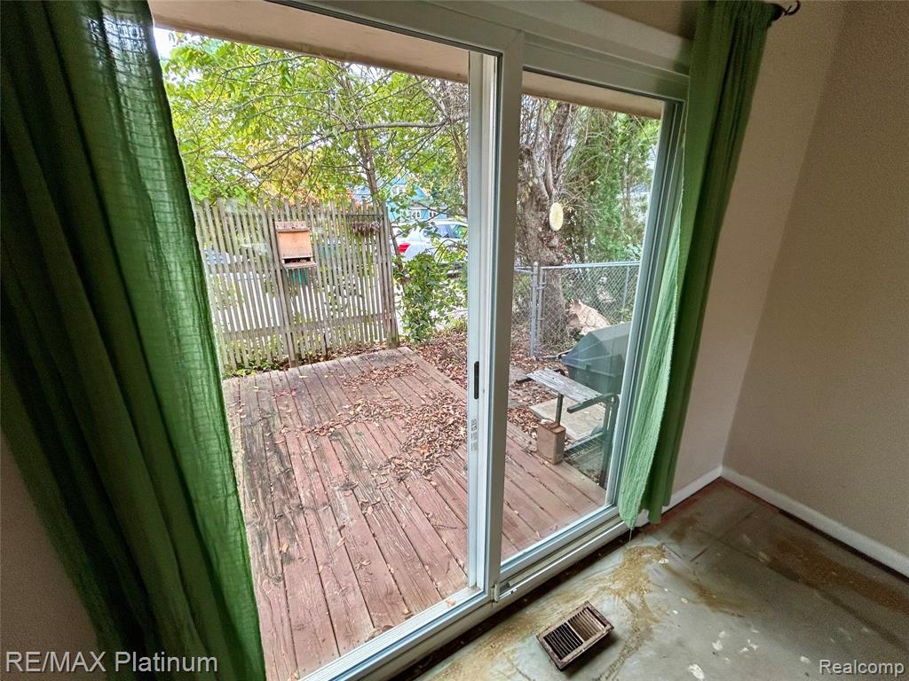 903 State Street, Brighton, MI 48116 — Photo 17