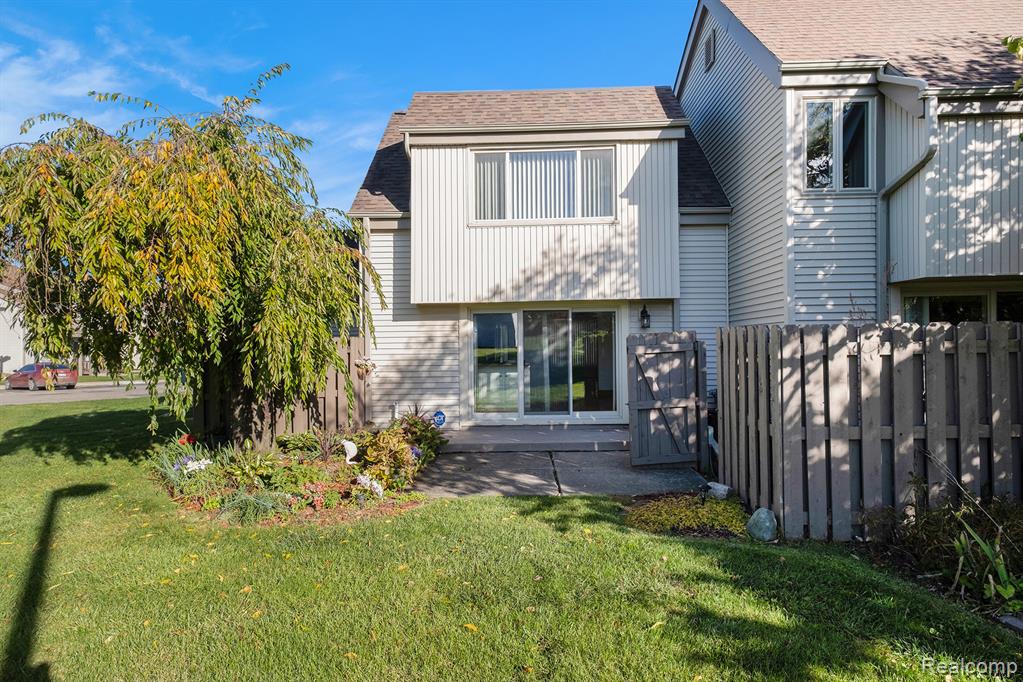 6300 Laurentian Court, Flint, MI 48532 — Photo 19