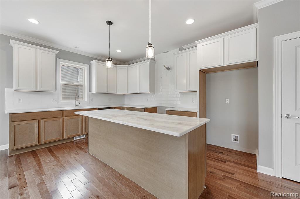 5232 Farmridge Lane, Grand Blanc, MI 48439 — Photo 12