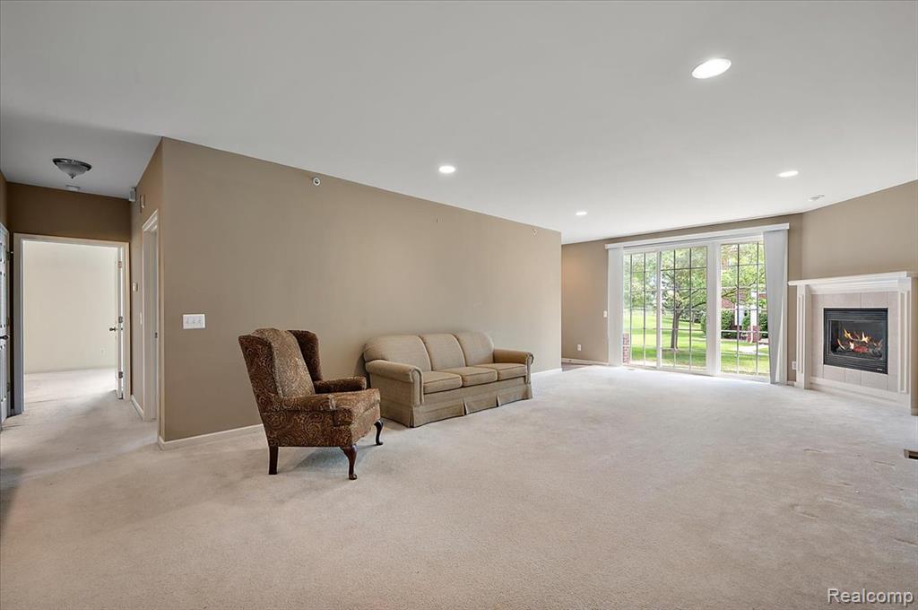 6713 Boulder Pointe Drive, Washington, MI — Photo 6