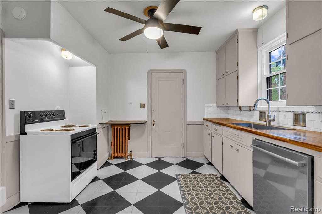 5253 GRAYTON Street, Detroit, MI 48224 — Photo 52