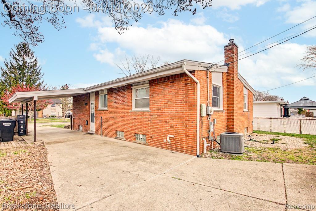 29242 Shirley Avenue, Madison Heights, MI 48071 — Photo 5