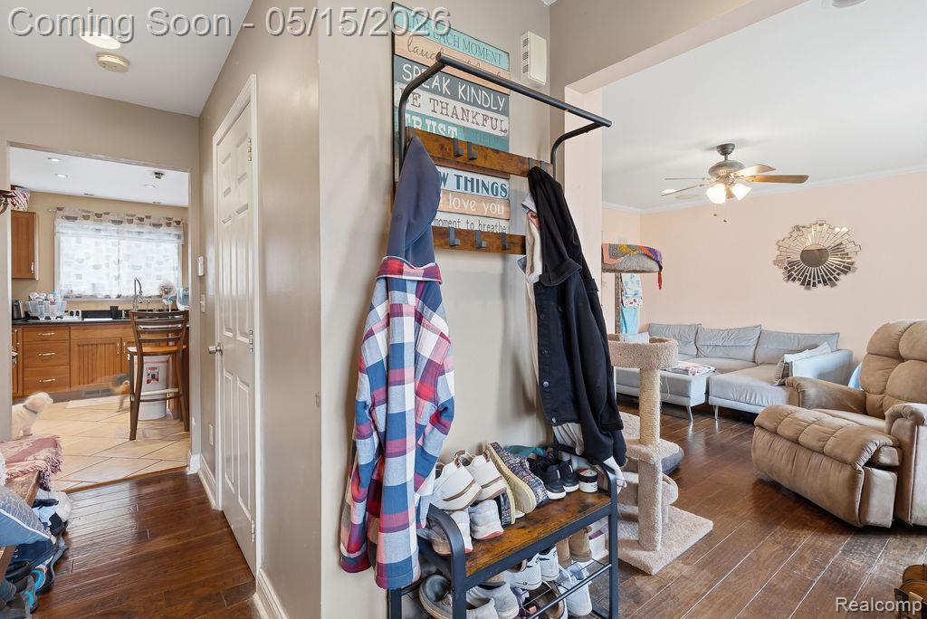 2916 Keeley Court, Waterford, MI 48328 — Photo 6