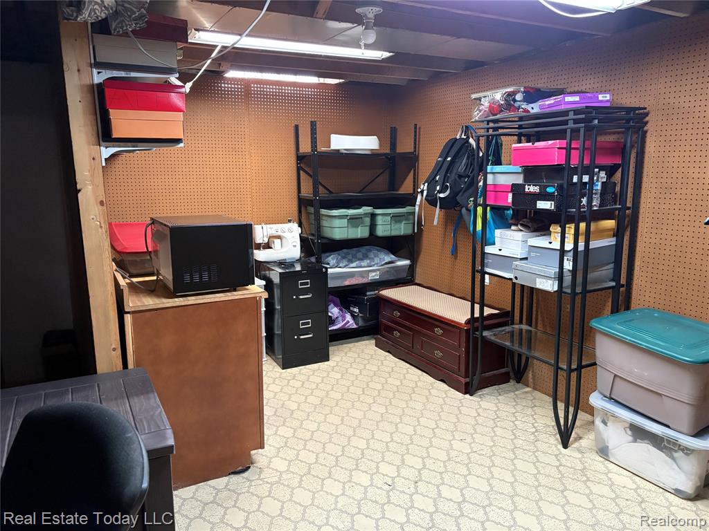 23003 Tuscany Avenue, Eastpointe, MI 48021 — Photo 9