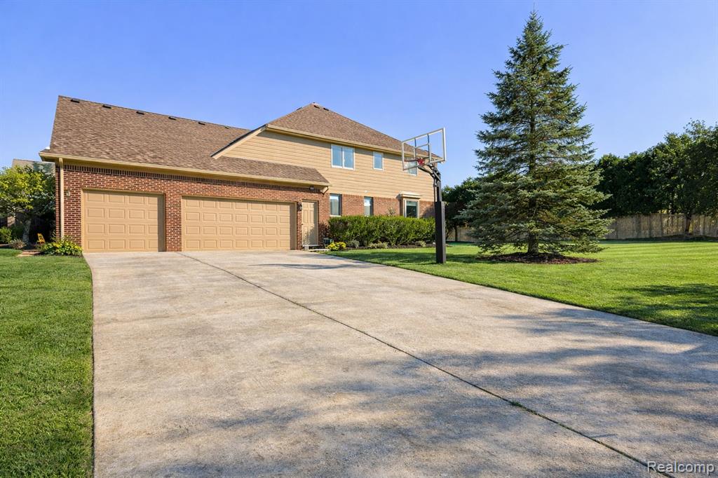 7364 Essex Drive, West Bloomfield, MI — Photo 81