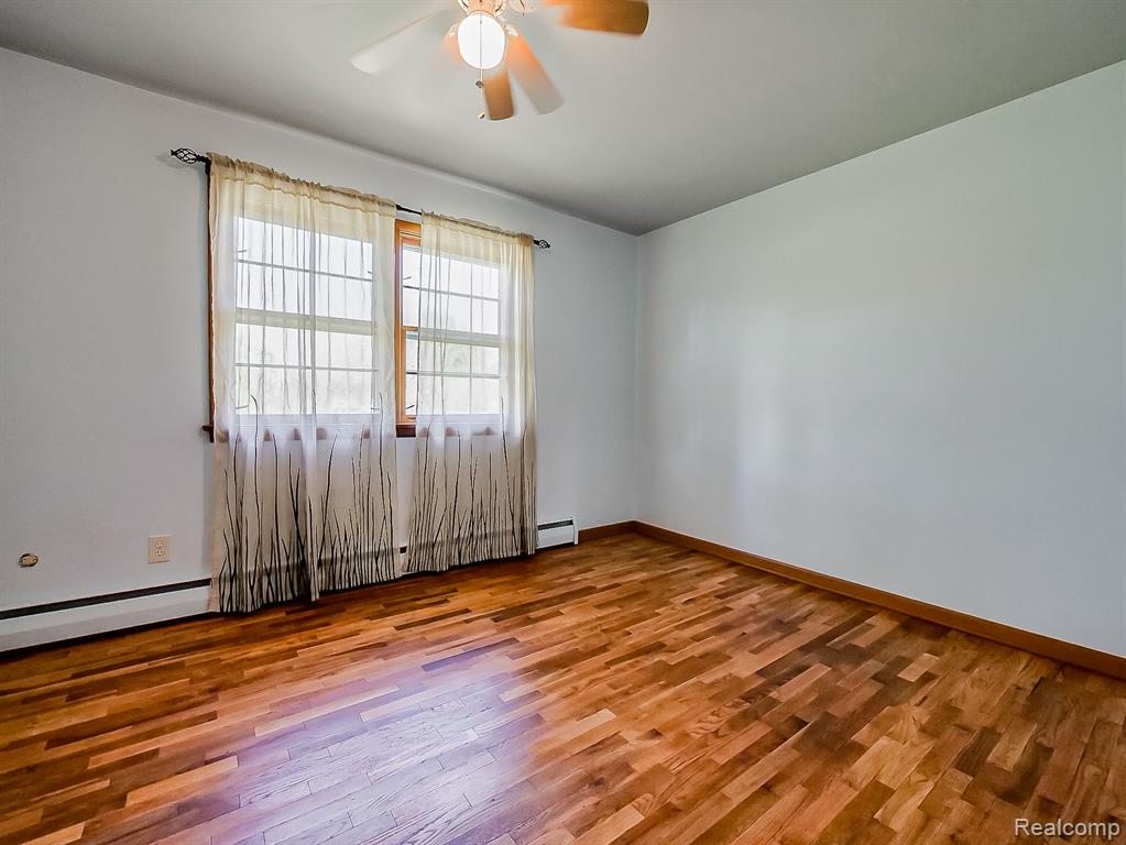 9745 MARSHALL Road, South Lyon, MI 48178 — Photo 18