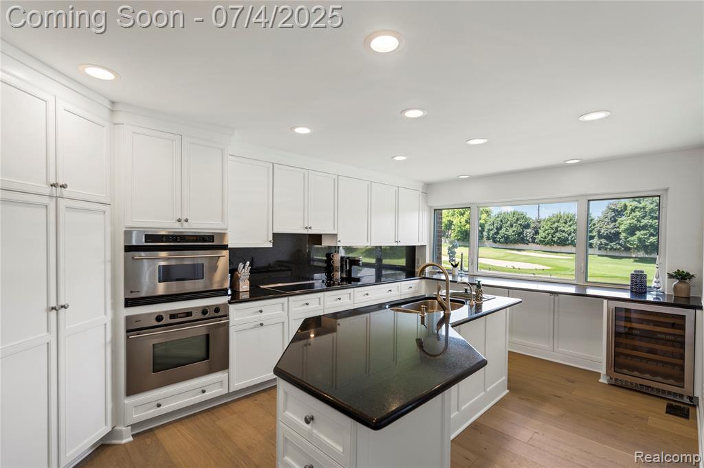 938 Brookwood Lane E, Rochester, MI 48309 — Photo 4