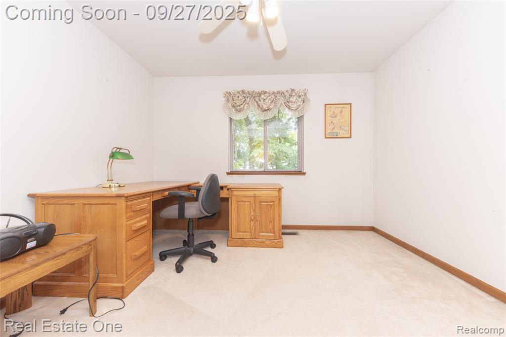 704 Grand Court, South Lyon, MI 48178 — Photo 26
