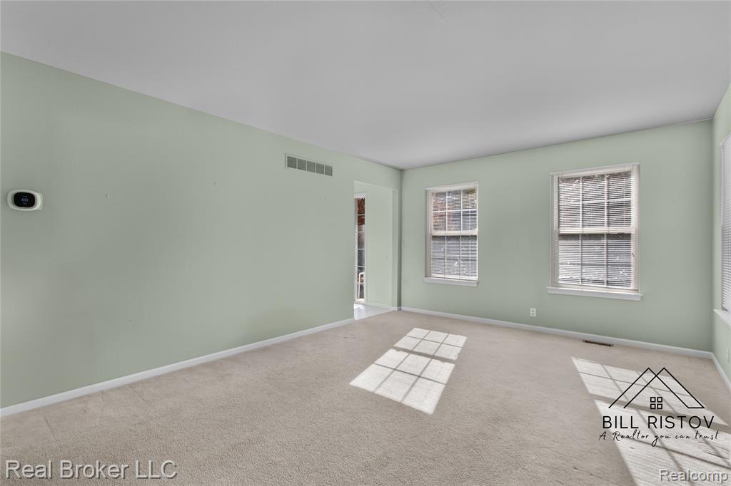 423 Dewey Street, Royal Oak, MI 48067 — Photo 8