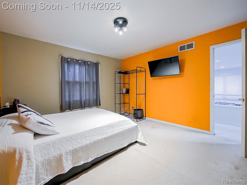 7359 Woodlore Drive, West Bloomfield, MI 48323 — Photo 23