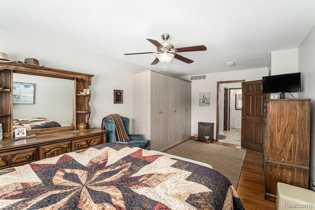 9213 Apple Orchard Drive, Fenton, MI 48430 — Photo 11