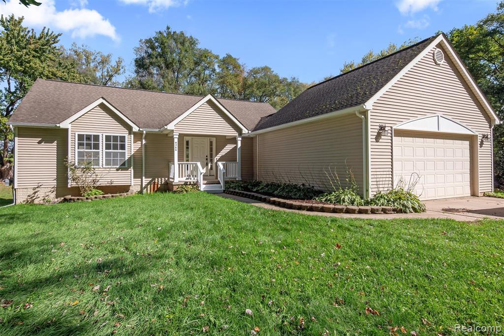 9266 Hillcrest, Clarkston, MI 48348 — Photo 2