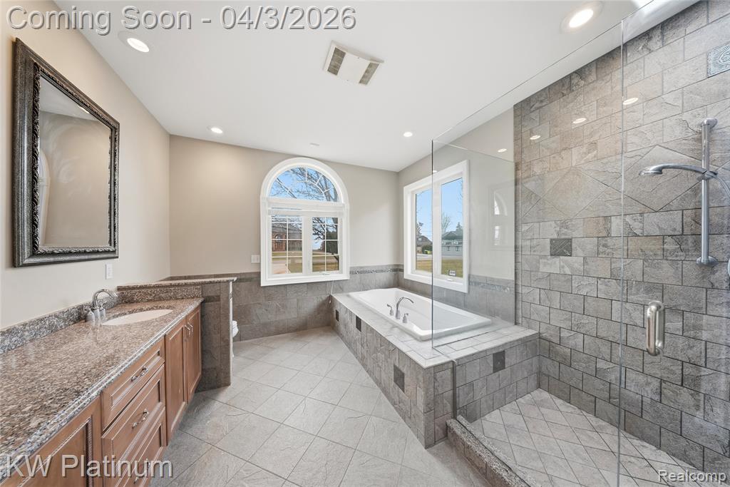 48877 Point Lakeview Drive, Chesterfield, MI 48047 — Photo 14