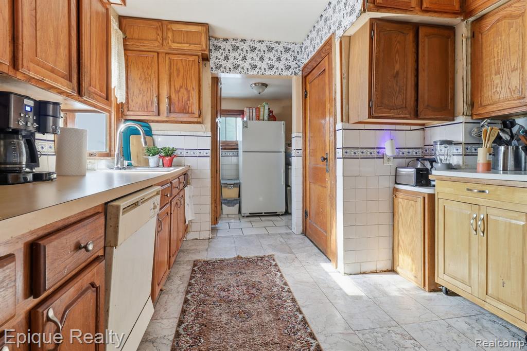 5834 Wayne Road, Romulus, MI 48174 — Photo 8