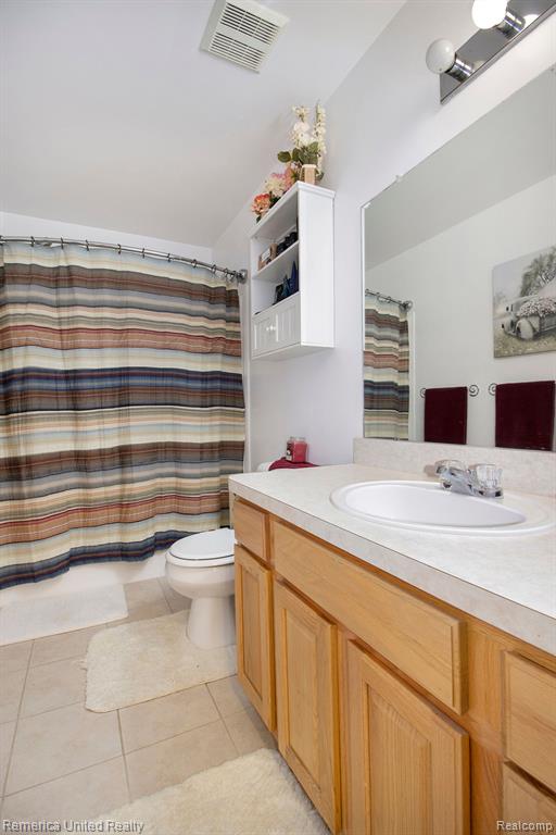 3393 KNEELAND Circle, Howell, MI 48843 — Photo 13