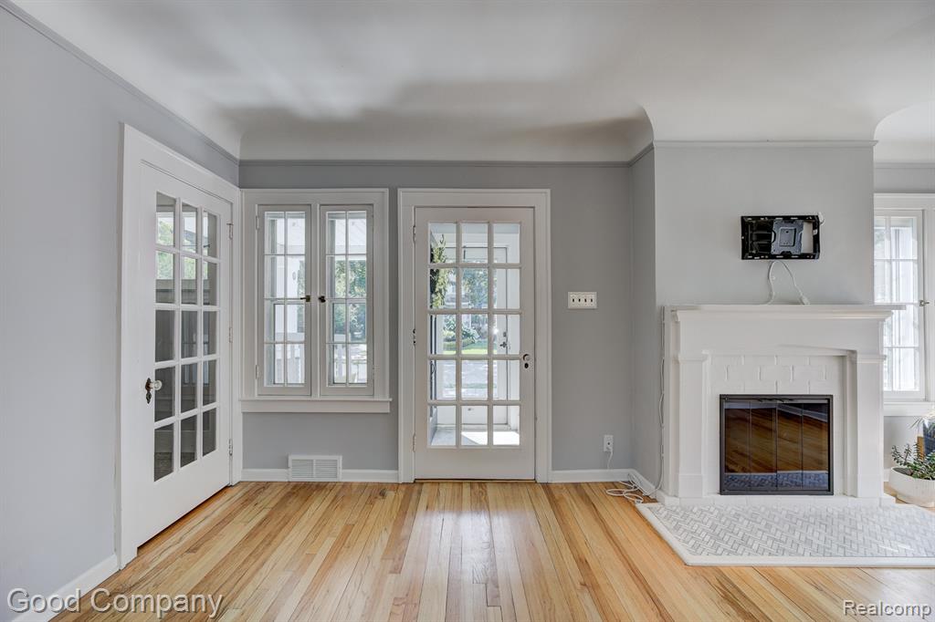934 Lockwood Road, Royal Oak, MI 48067 — Photo 7