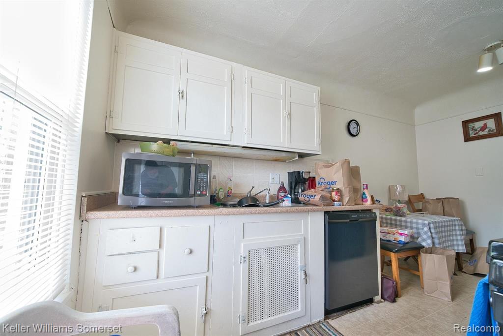 51 SPOKANE Drive, Pontiac, MI 48341 — Photo 45