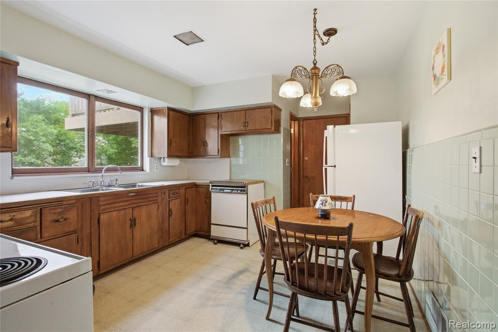 1956 Beverly Boulevard, Berkley, MI 48072 — Photo 17