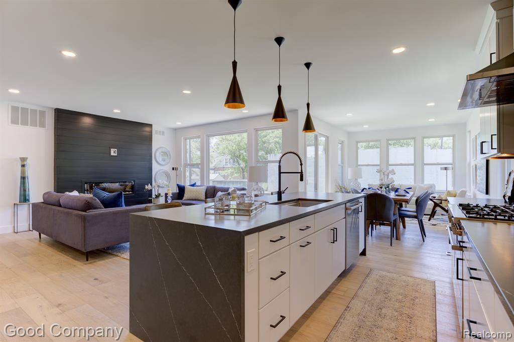 804 Irving Avenue, Royal Oak, MI 48067 — Photo 2