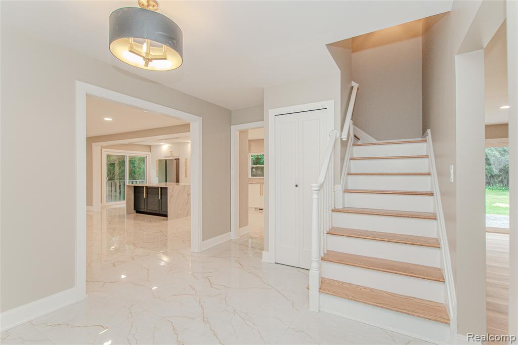 21993 Riverview Drive, Beverly Hills, MI 48025 — Photo 21