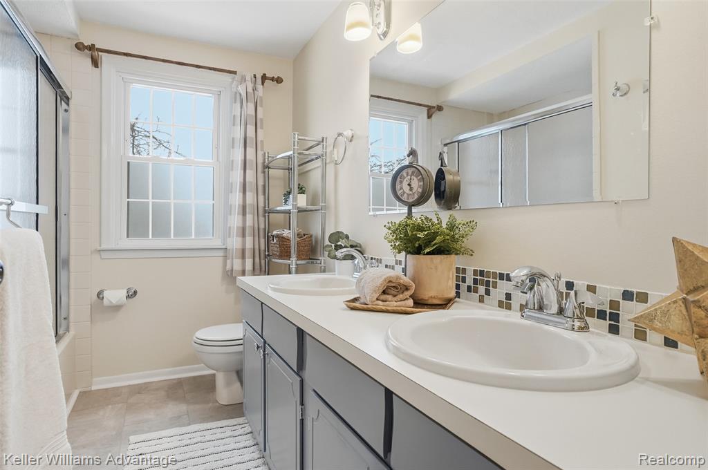 22846 Gilbar Street, Novi, MI — Photo 38
