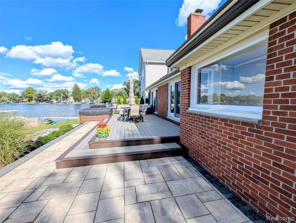 2525 Davista Drive, Highland, MI 48356 — Photo 10
