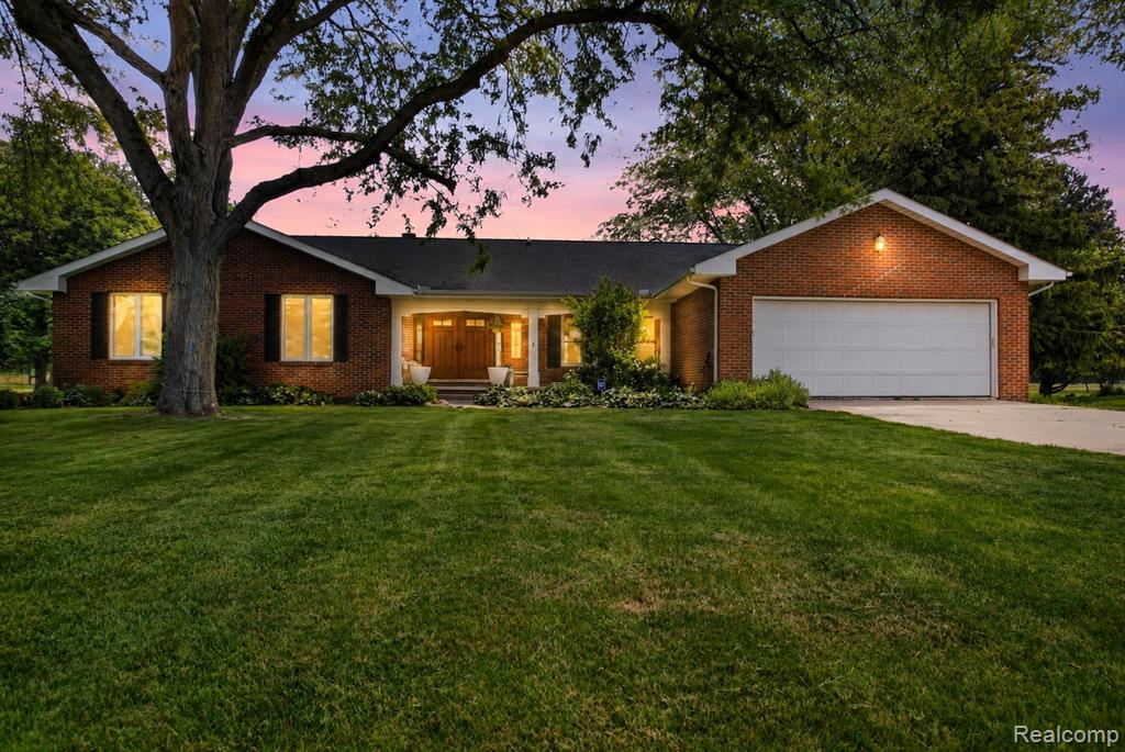 1330 Meadow Green Lane, Linden, MI 48451 — Photo 2