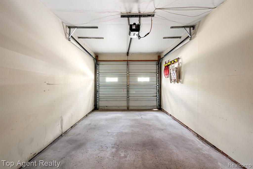 24755 Meadow Lane, Harrison Township, MI — Photo 21