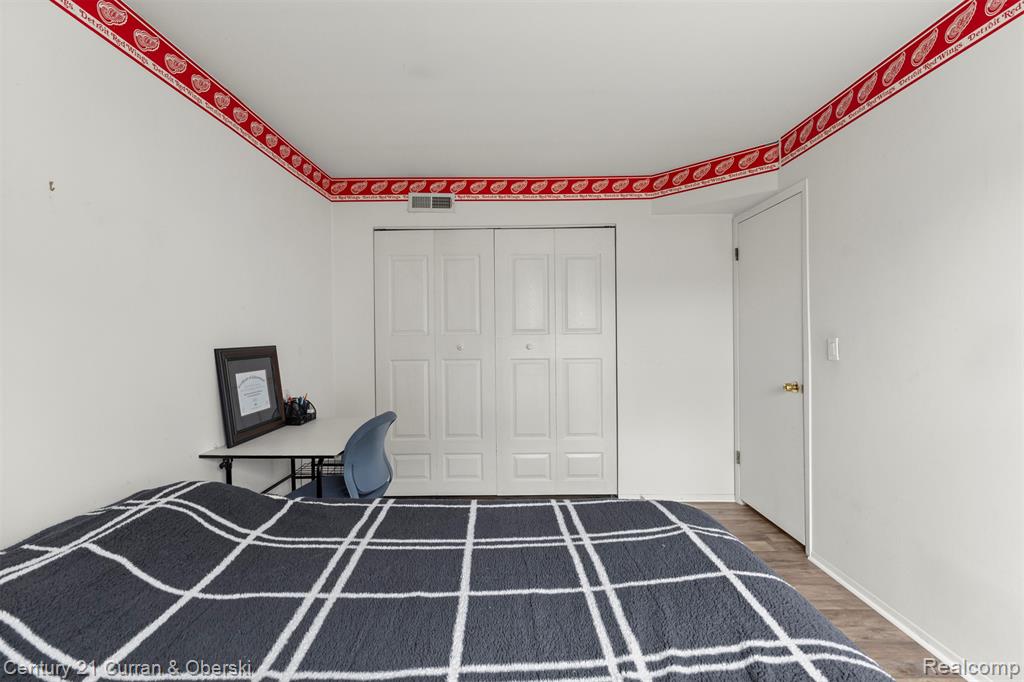 910 Chestnut Hill Drive, # E, Auburn Hills, MI 48326 — Photo 24