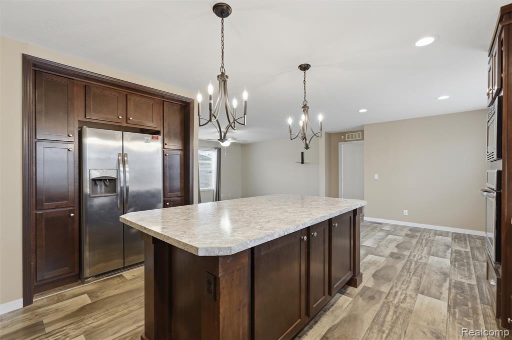 9725 Aspen Lane, Ypsilanti, MI 48198 — Photo 8