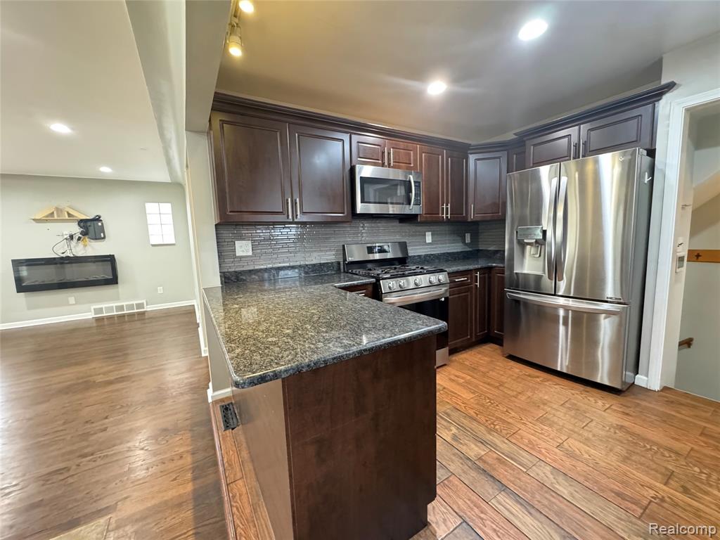 5476 Orchard Avenue, Dearborn, MI 48126 — Photo 10