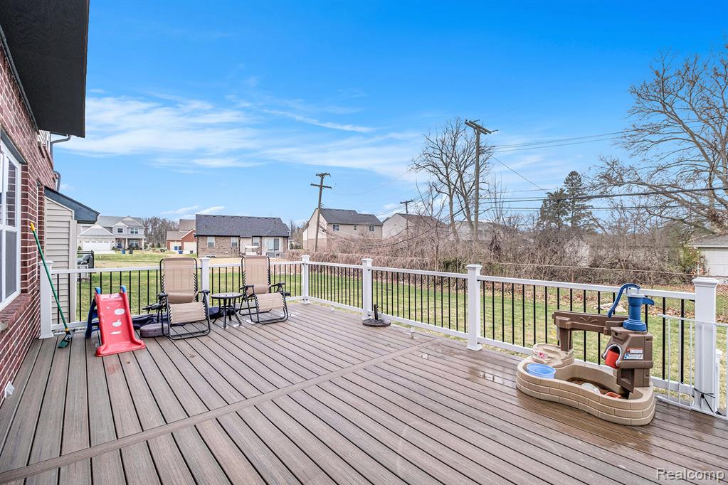 8301 Berwick Drive, Westland, MI — Photo 19