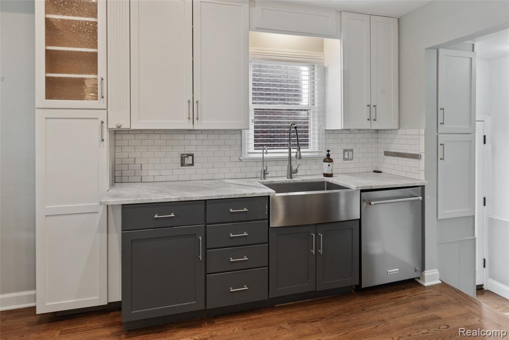 986 Smith Avenue, Birmingham, MI 48009 — Photo 11