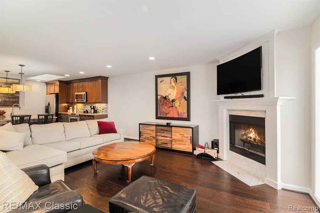 642 East Street, 6, Northville, MI 48167 — Photo 4