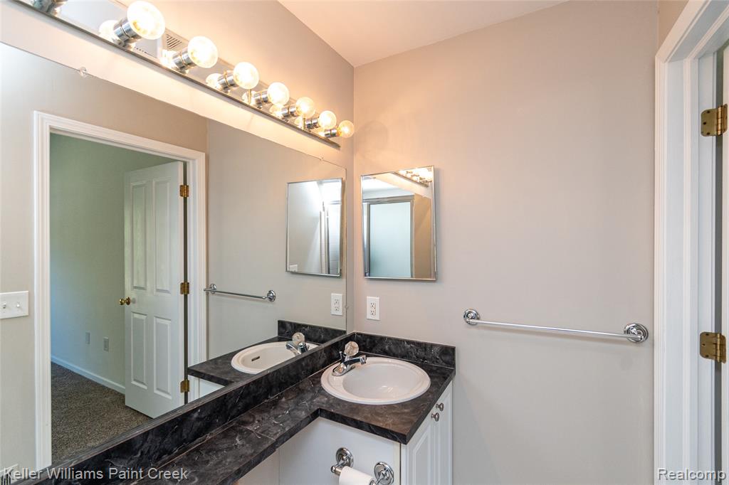 48619 Sugarbush Court, Shelby Twp, MI 48315 — Photo 23