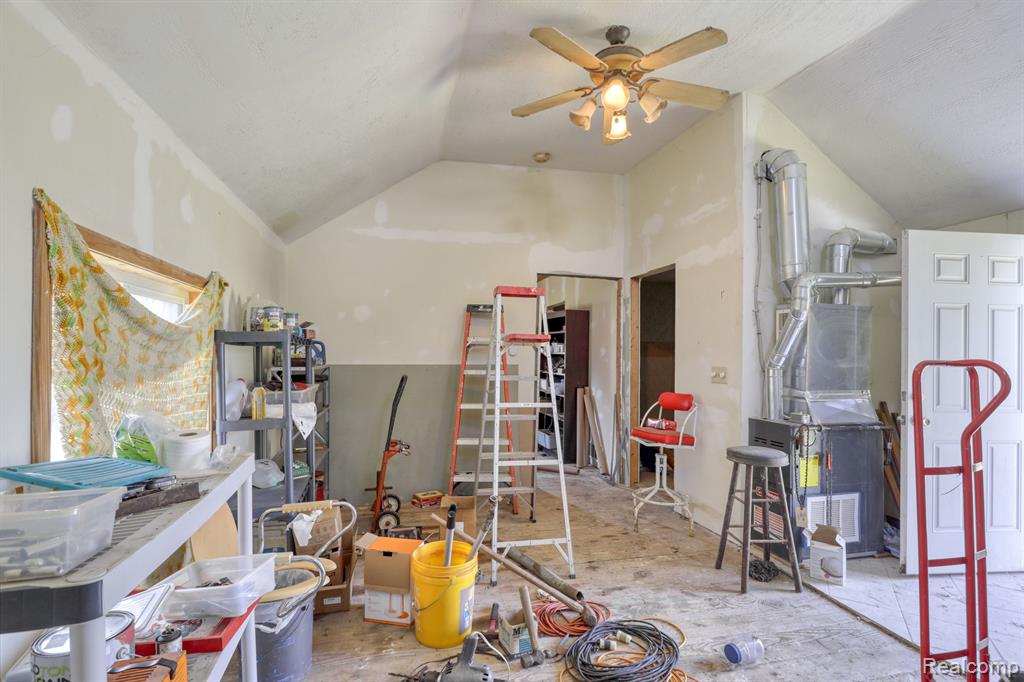 9915 VAN BUREN Road, Fowlerville, MI 48836 — Photo 15