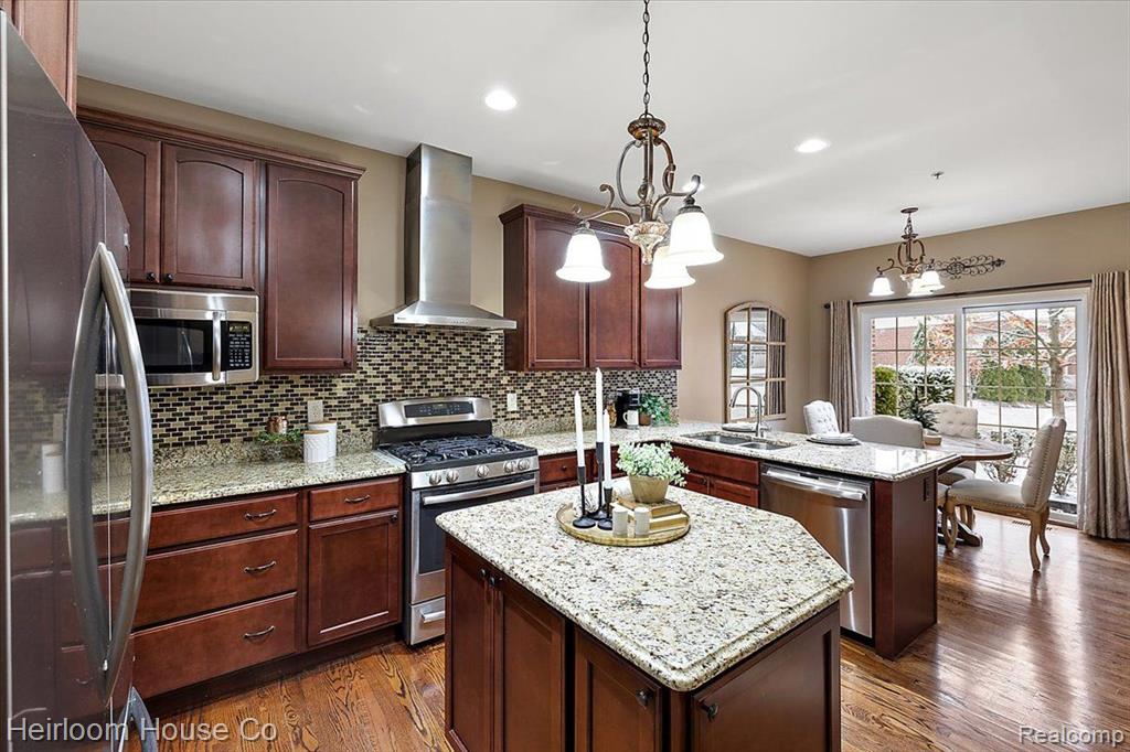45926 S STONEWOOD Road, Canton, MI 48187 — Photo 6