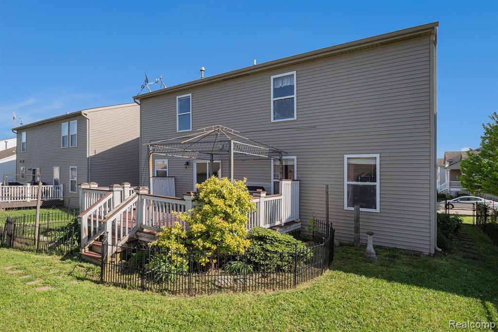 8608 RIFLE RIVER Drive, Fowlerville, MI 48836 — Photo 26