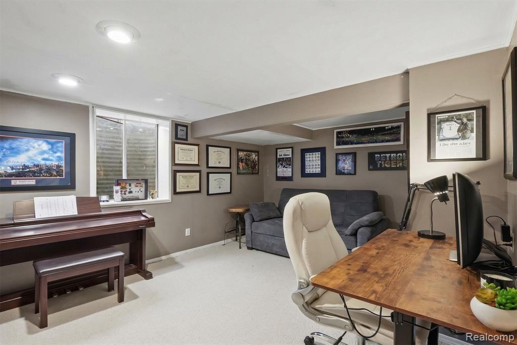 2717 Winthrop Court, Ann Arbor, MI 48104 — Photo 11