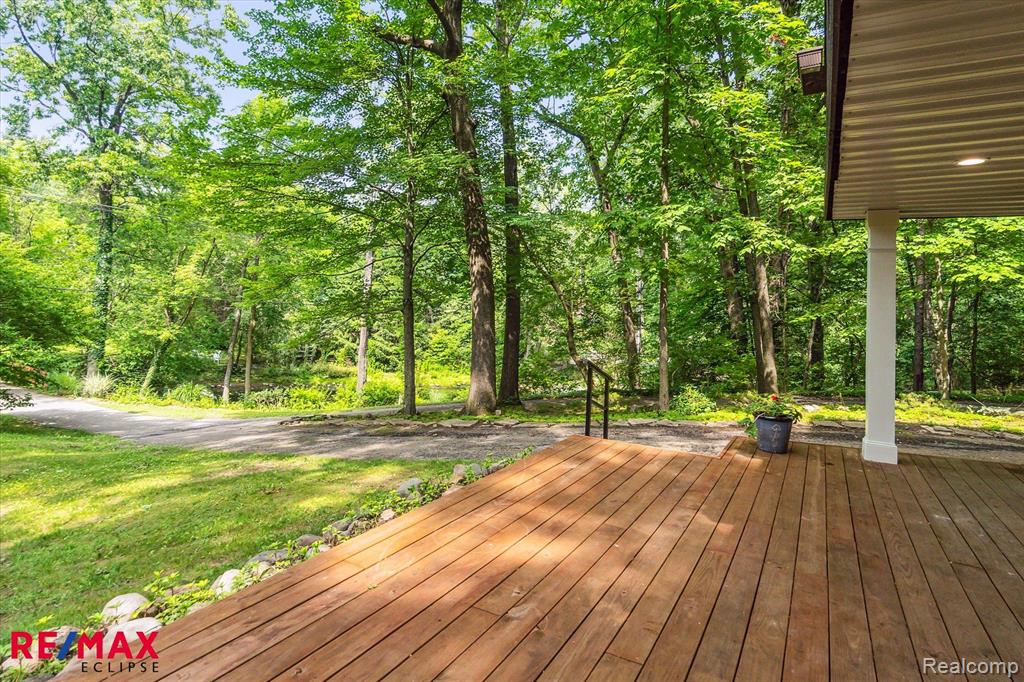 5405 Possum Lane, Orchard Lake Village, MI 48324 — Photo 33